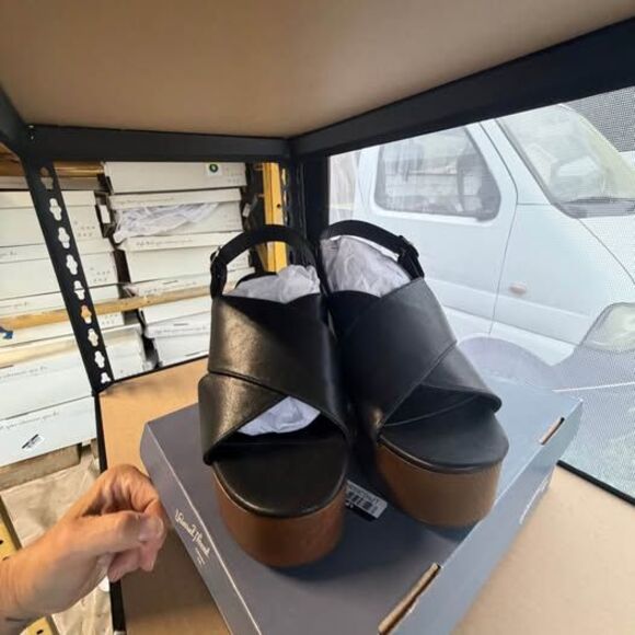 Universal Thread Black Platform Wedge Sandals Size 6 - Picture 3 of 7